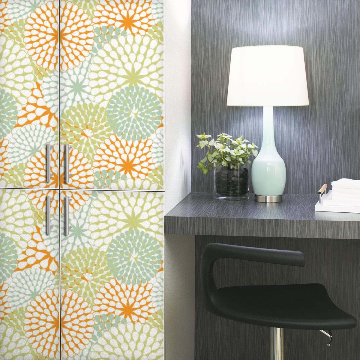 Floral Blossom PVC-Free Peel & Stick Vinyl Wallpaper